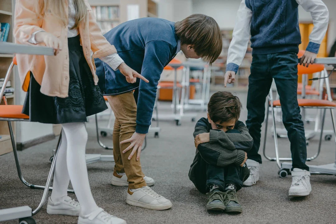 Comment aider son enfant à gérer les conflits avec ses camarades ? Image